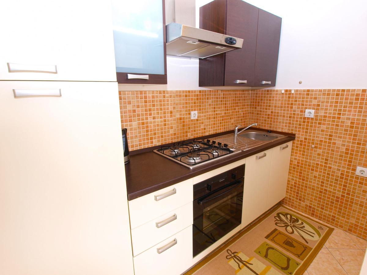 Apartments Ivan 1031 法扎纳 外观 照片