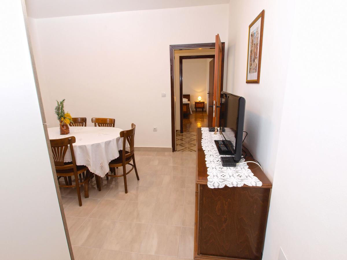 Apartments Ivan 1031 法扎纳 外观 照片