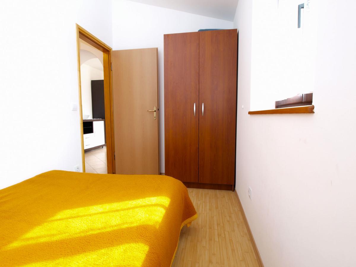 Apartments Ivan 1031 法扎纳 外观 照片